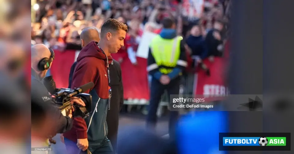 Ronaldu Jezushning so'zlaridan so'ng Portugaliya terma jamoasi ixtiyorini tark etmoqda. Hujumchining samolyoti uni olib ketish uchun Daniyaga uchib ketdi