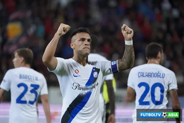 Martines Ispaniyaga Jahon kubogi topshirilayotganda Argentina terma jamoasi nega ortini o‘girib olganini tushuntirdi